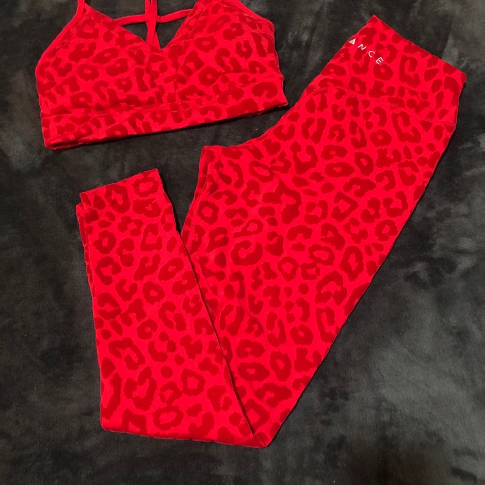 Lux panther fire leggings 3/4 Kingdom Balance red